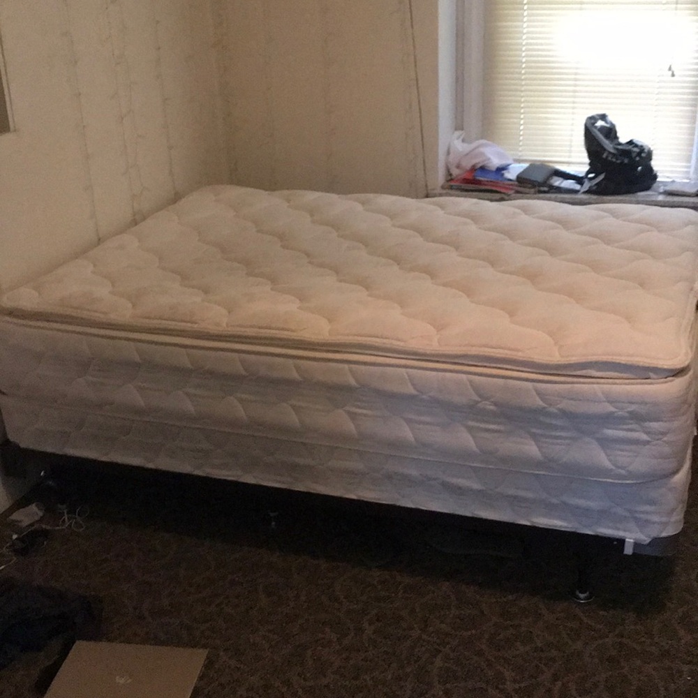 Mattress - Picture 4 of 4